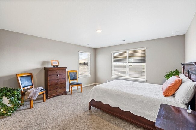 Building Photo - Beautiful New 4 Bed 3 Bath House in North ...