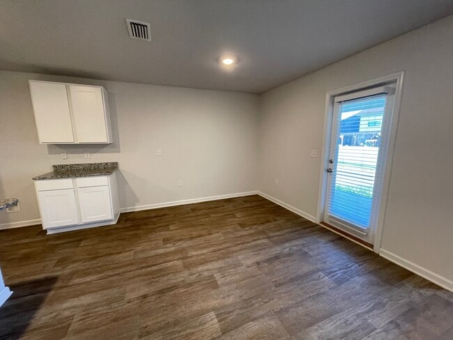 Building Photo - 10817 Northern Dancer Ct