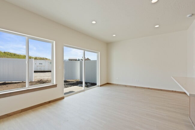 Building Photo - 3578 Blaze Lp