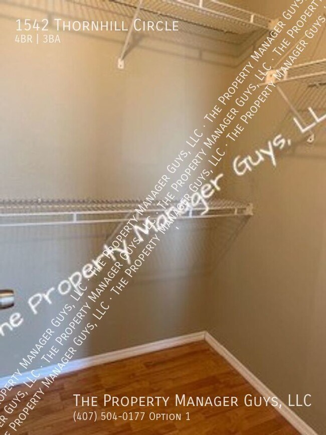 Building Photo - 1542 Thornhill Cir