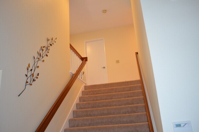 Building Photo - 10629 Bernabe Dr