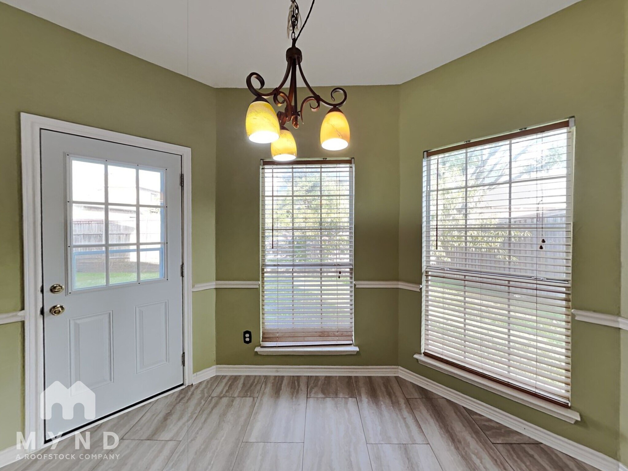 Building Photo - 102 Elm Fork Dr