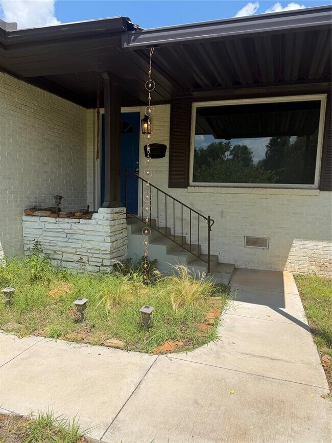 Building Photo - 3508 N Virginia Ave