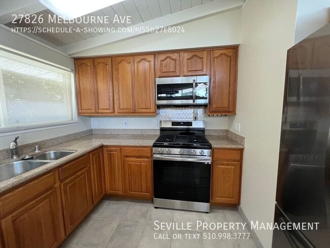 Building Photo - WELCOME HOME! Recently updated Home with 3...