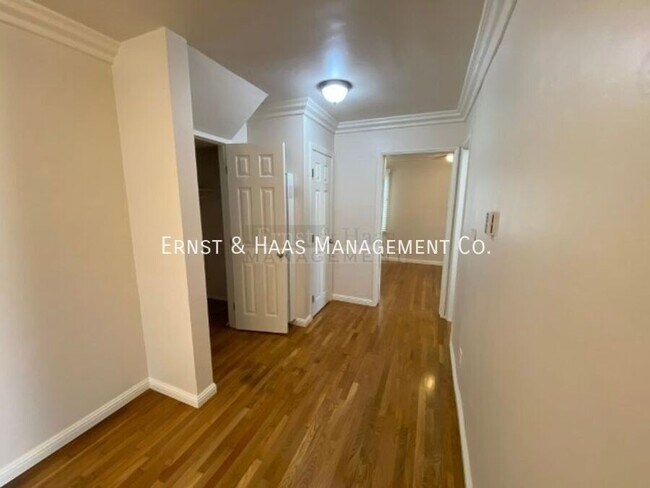 Building Photo - 5235 E The Toledo