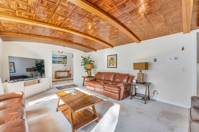 Building Photo - FULLY FURNISHED Home in the Mountains