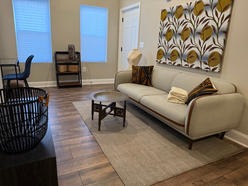 Building Photo - 3429 Chestnut Ave