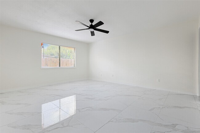 Building Photo - 6814 Loch Langham Dr