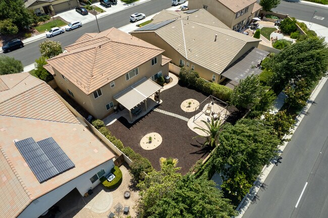 Building Photo - 30916 Snowberry Ln