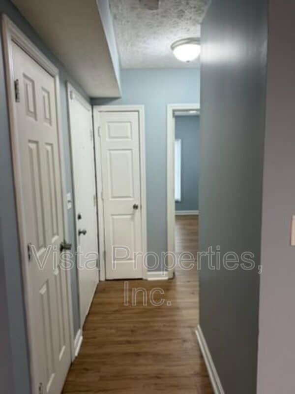 Building Photo - 1612 W Market St