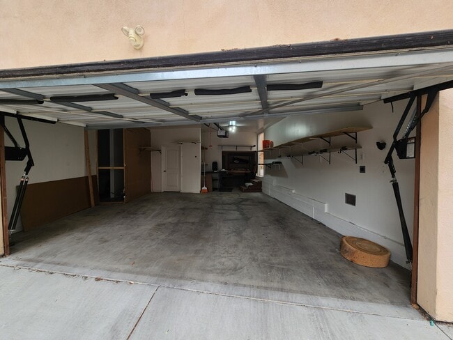 Building Photo - 11131 Sunshine Ter