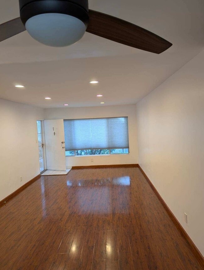 Building Photo - 2030 S Preuss Rd