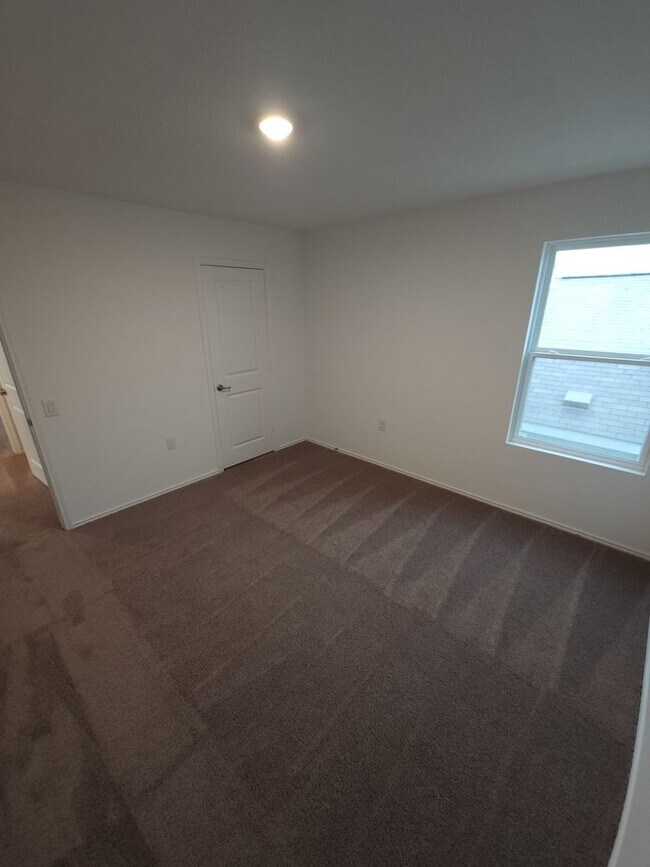 Building Photo - 1 Week Free rent Special! South Side of SA /VIDA community Brand New 4-bed, 2-bth home