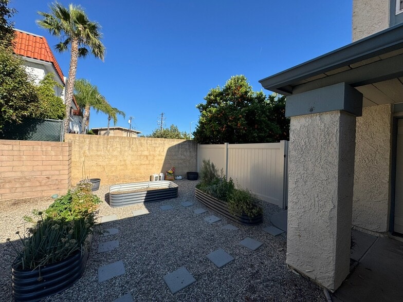 Building Photo - 140 Spanish Moss Pl