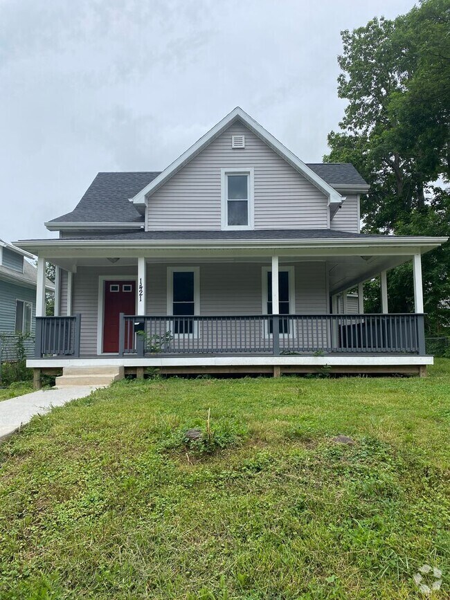 Building Photo - Fully Remodeled 4 Bedroom 2.5 Bathroom