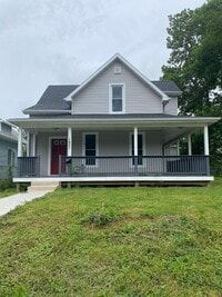 Building Photo - Fully Remodeled 4 Bedroom 2.5 Bathroom