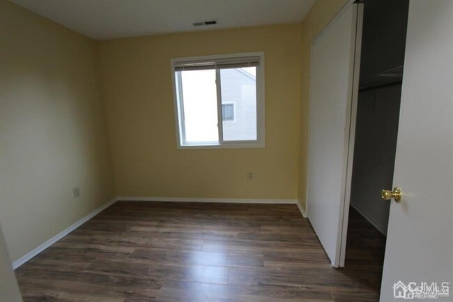 Building Photo - 1618 Aspen Dr