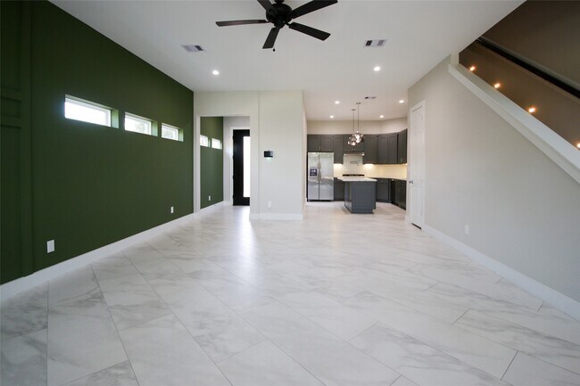 Building Photo - 5113 Hershe St