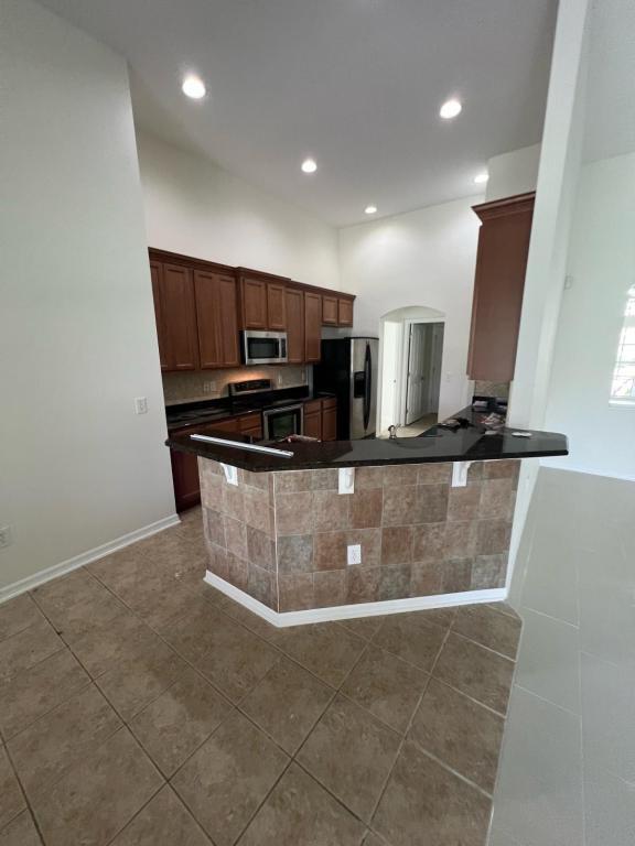 Building Photo - 6939 Runner Oak Dr