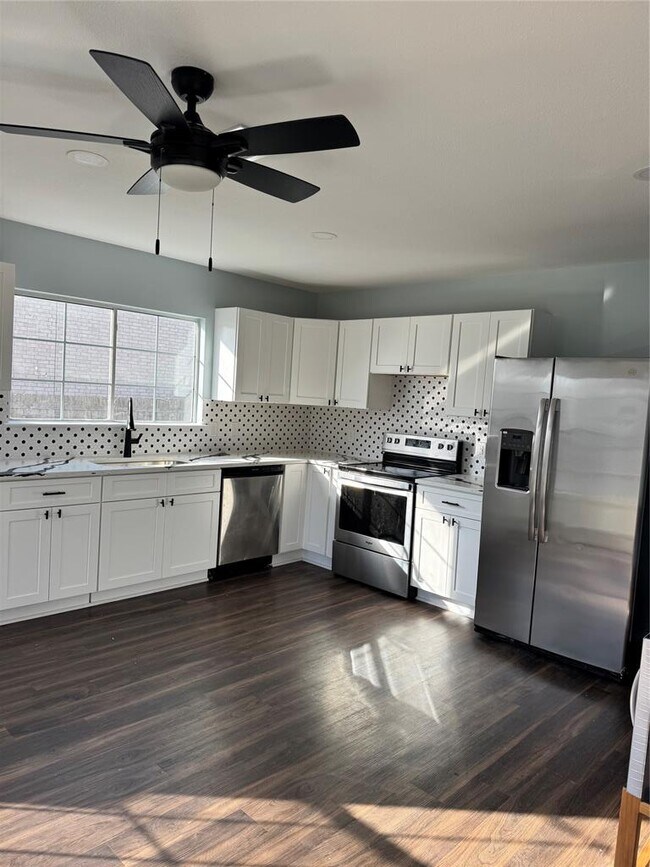 Building Photo - 7813 Marble Ridge Dr