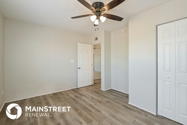 Building Photo - 455 W Montana St