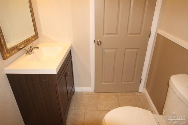 Building Photo - 4639 Santa Rosa Dr