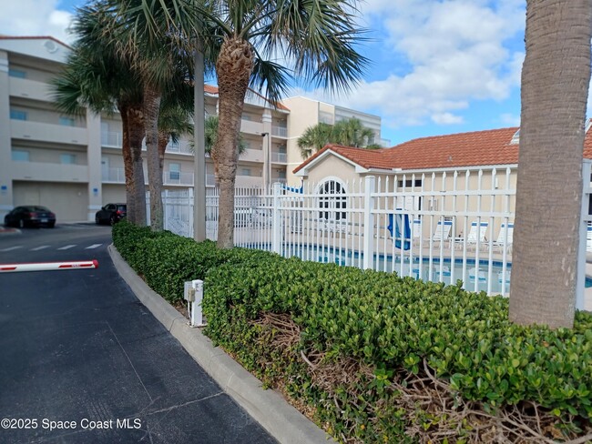 Building Photo - 105 Pulsipher Ave