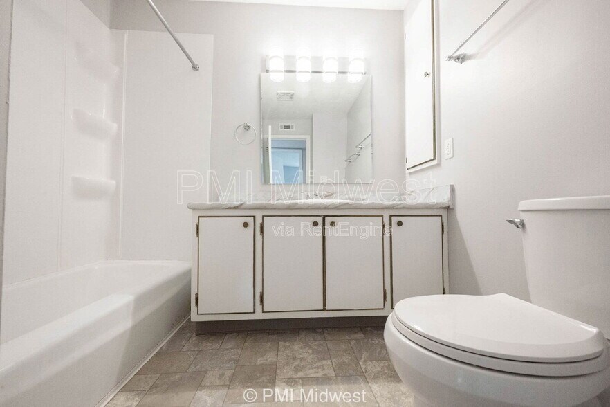 Building Photo - 326 Progress Rd