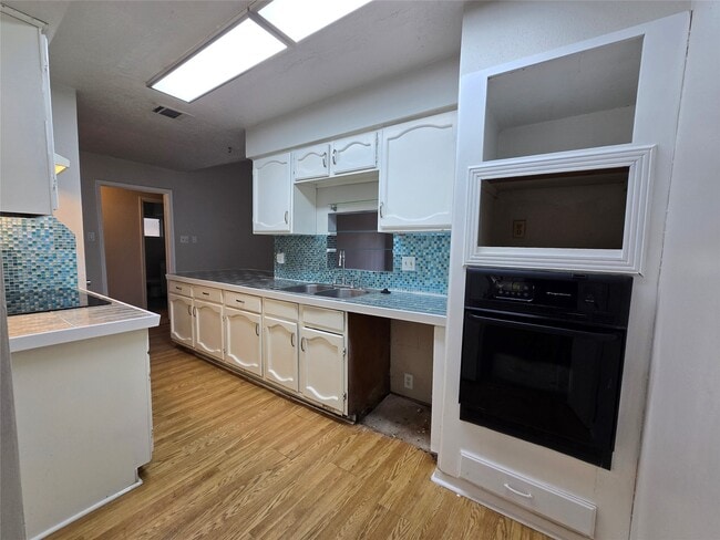 Building Photo - 25510 Thistlewaite Ln