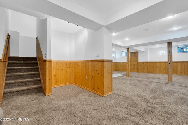 Building Photo - 3 Wellesly Ct