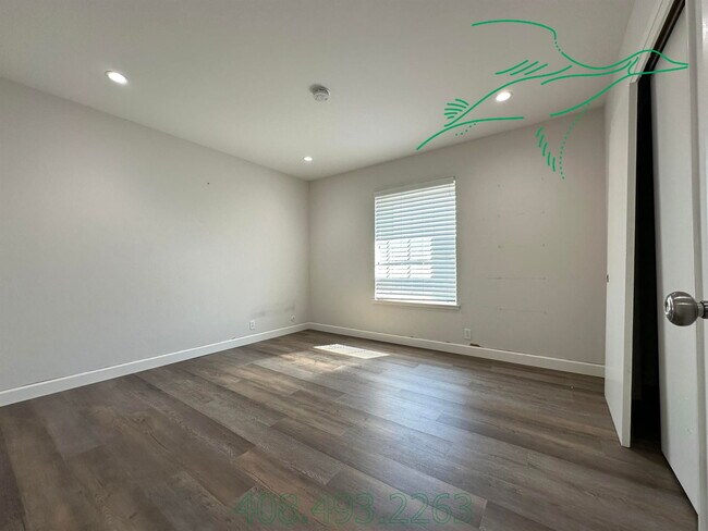 Building Photo - 1910 Mt Vernon Ct