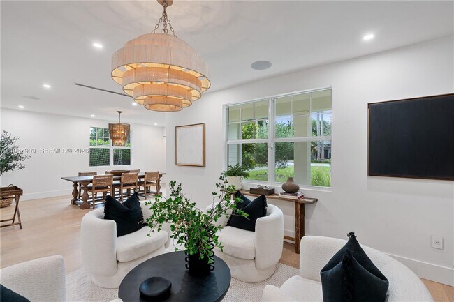 Building Photo - 9301 SW 93rd Ave