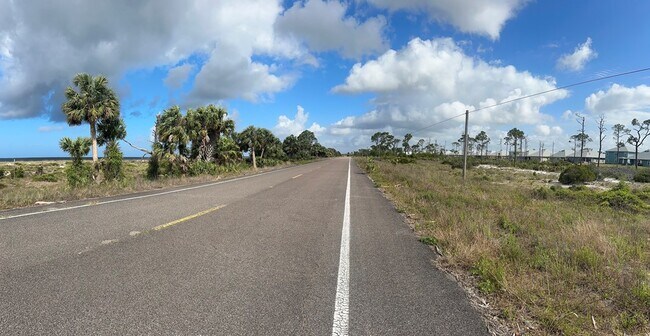 Building Photo - 248 Sea Grv Wy