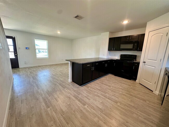 Building Photo - 16635 Colleen Pl