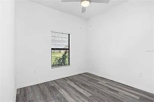 Building Photo - 617 SE 9th St