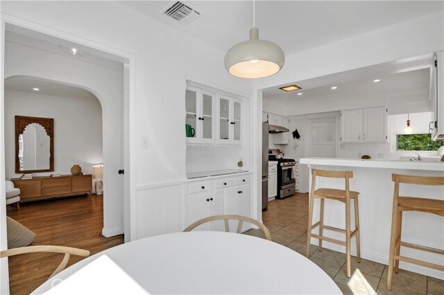 Building Photo - 3780 Beethoven St