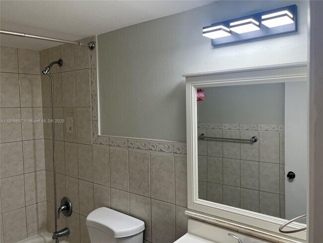 Building Photo - 9722 NW 6th Ln