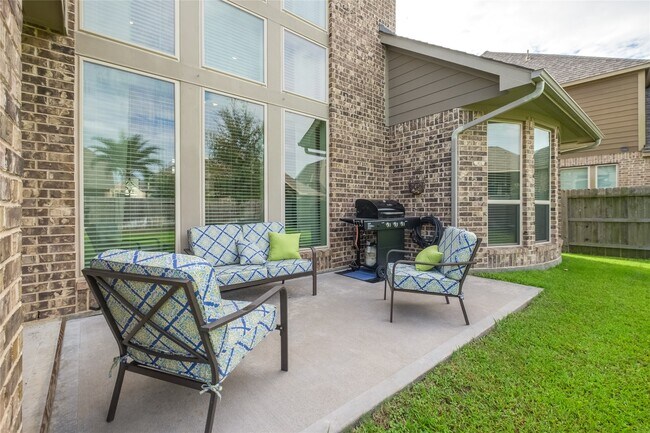 Building Photo - 27707 Lodgemist Ct