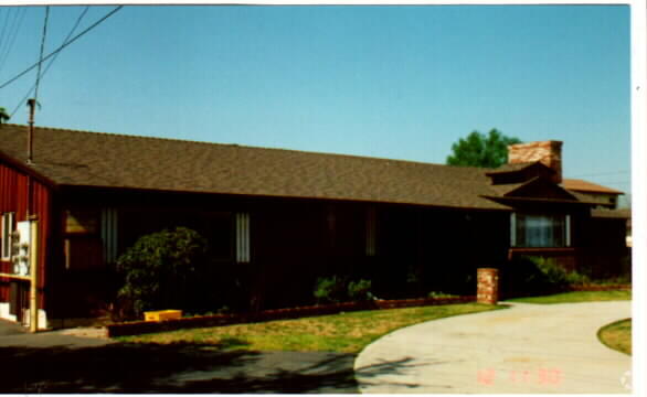 Primary Photo - 9173 Woodman Ave