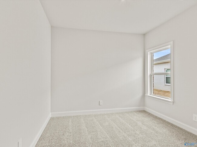 Building Photo - 124 Duskwood Dr