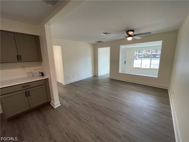 Building Photo - 233 Cape Coral Pkwy E