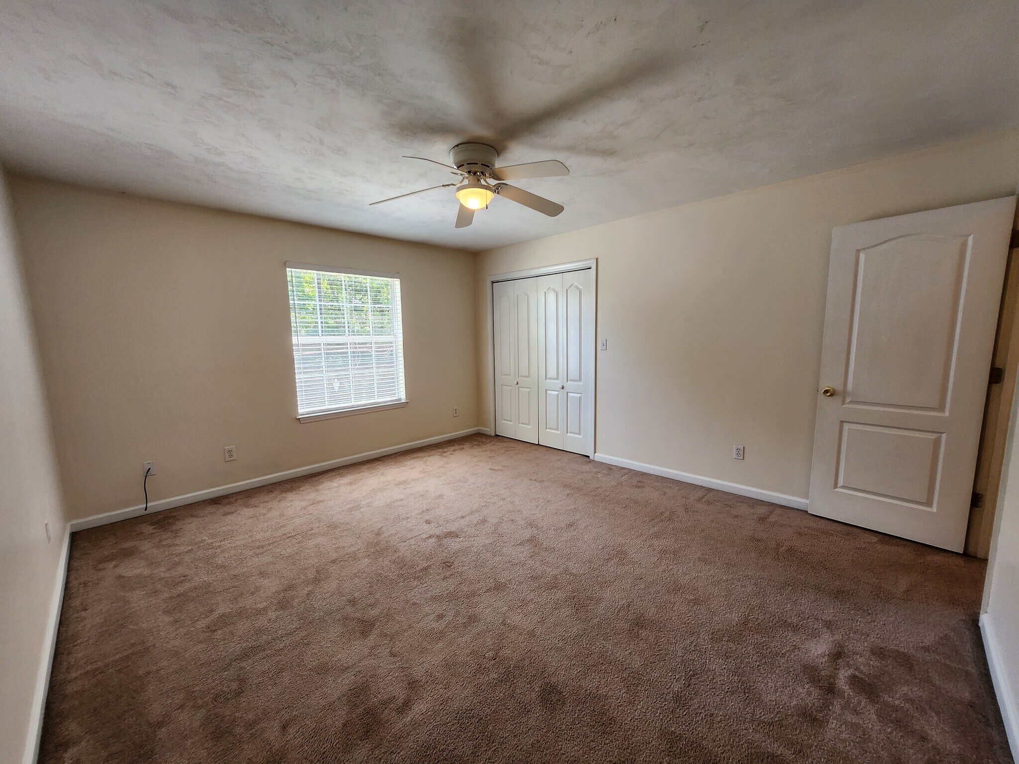 Building Photo - 2388 Hartsfield Way