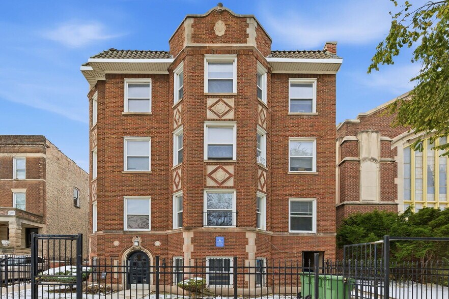 Building Photo - 7608 S Saginaw Ave