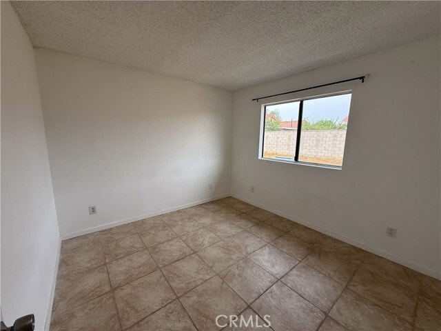 Building Photo - 25274 Woodcreek Ct