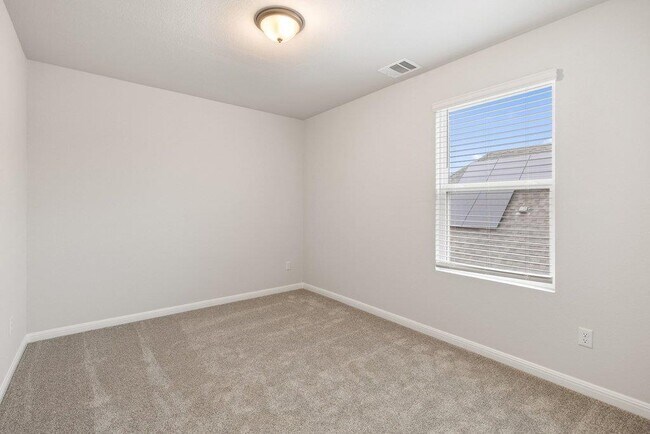 Building Photo - 303 Elm Br Trl