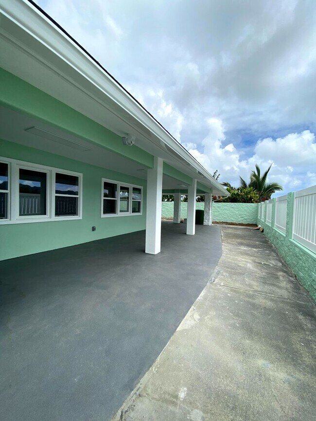 Building Photo - 45-536-536 Loihi Pl