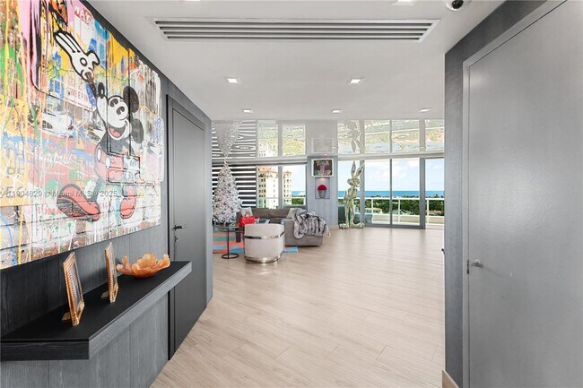 Building Photo - 19955 NE 38th Ct