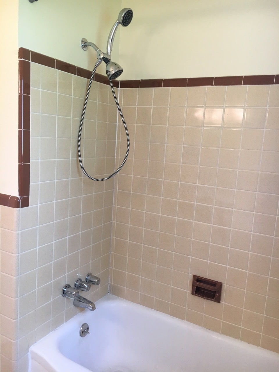 bathroom - 1822 Jackson Ave
