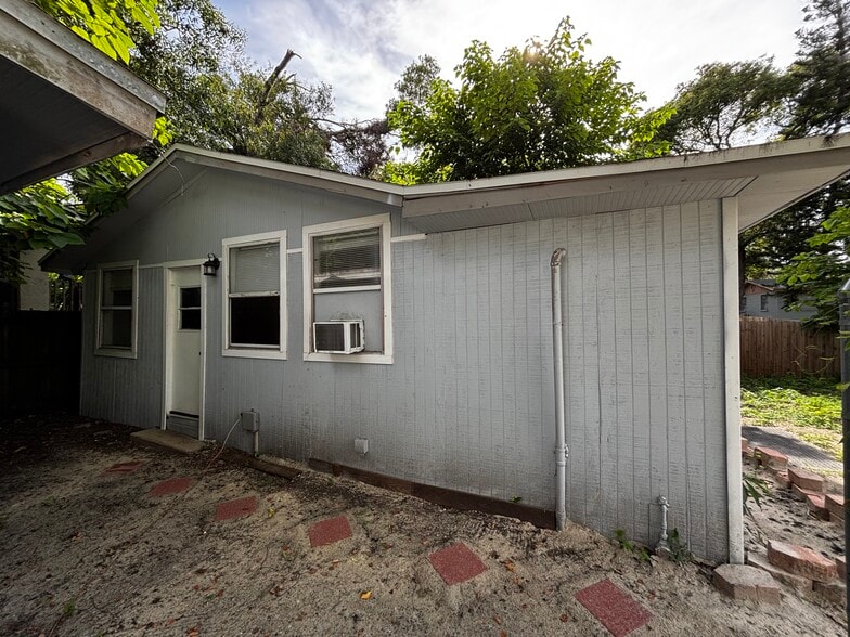Building Photo - 8312 N 10th St