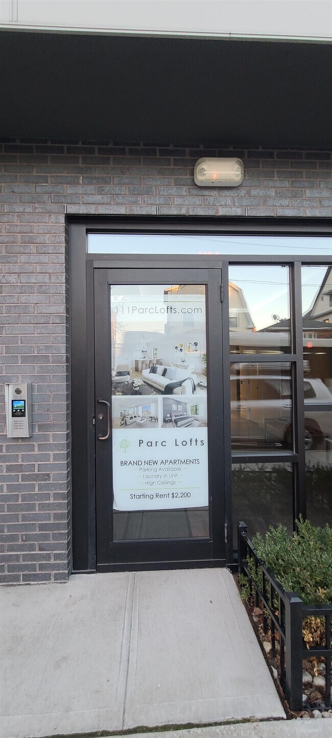 Building Photo - 111 75th St